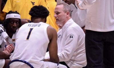 WVU Basketball Head Coach Darian DeVries, Huddle