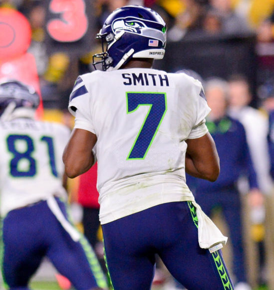 Geno Smith Continues to Amaze, Leading Seahawks to 4th Straight Win - WV  Sports Now