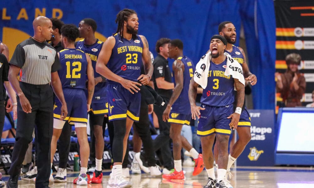 Best Virginia team picture in TBT in Pittsburgh