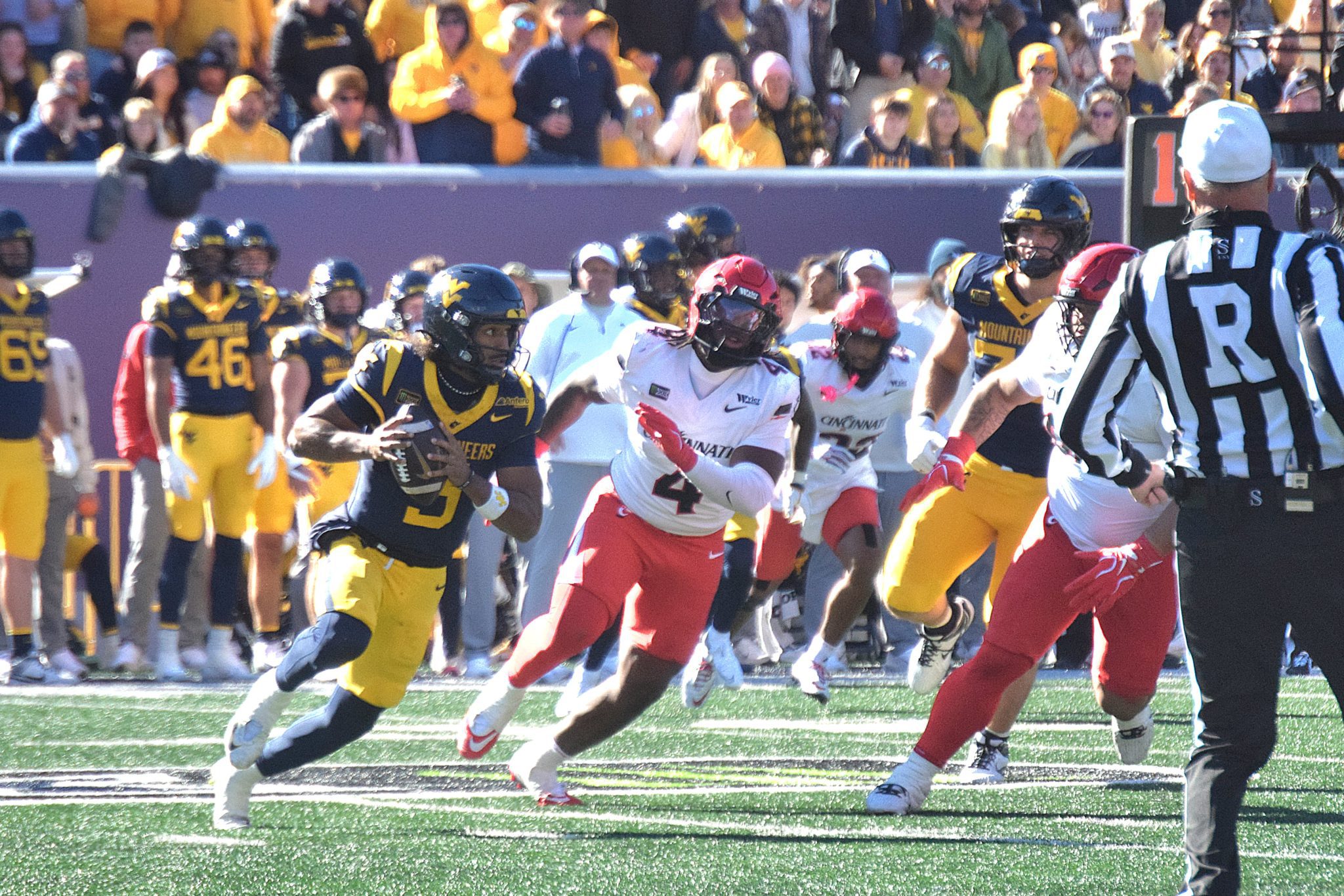 WVU Football QB Michael Hawkins Jr Versus Cincinnati