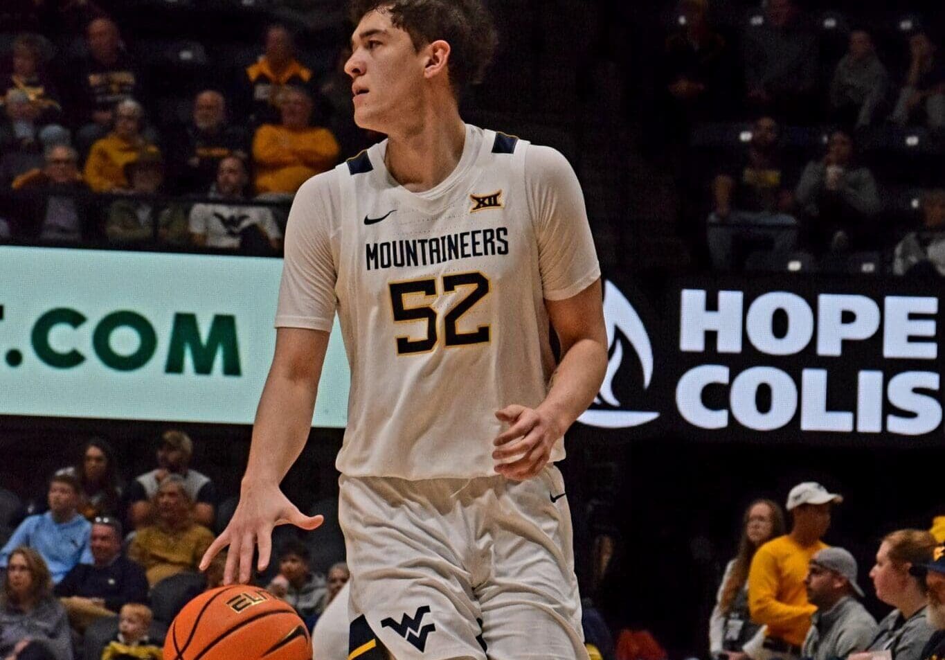 WVU Basketball Treysen Eaglestaff