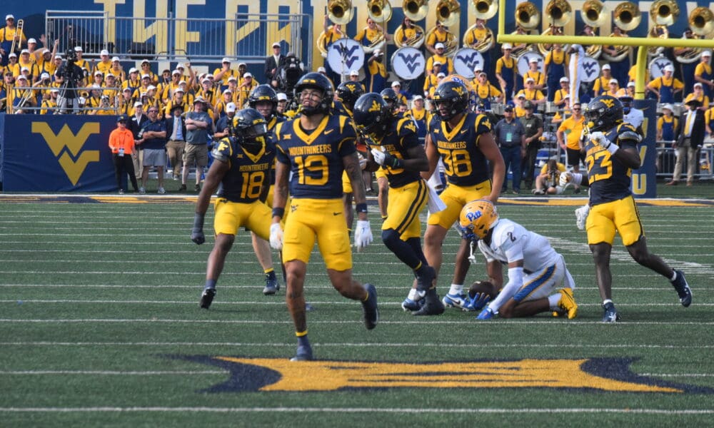 WVU Football special teams celebrating against Pitt