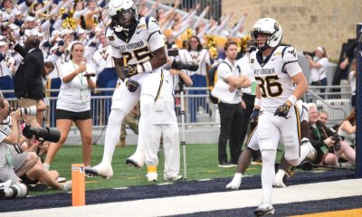 WVU Football celebrates touchdown