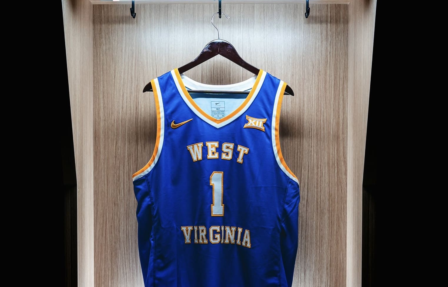 Basketball Throwback Uniform