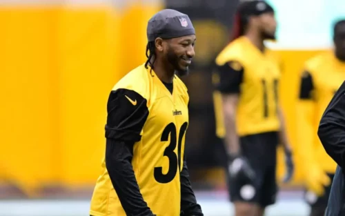 Steelers DB Beanie Bishop
