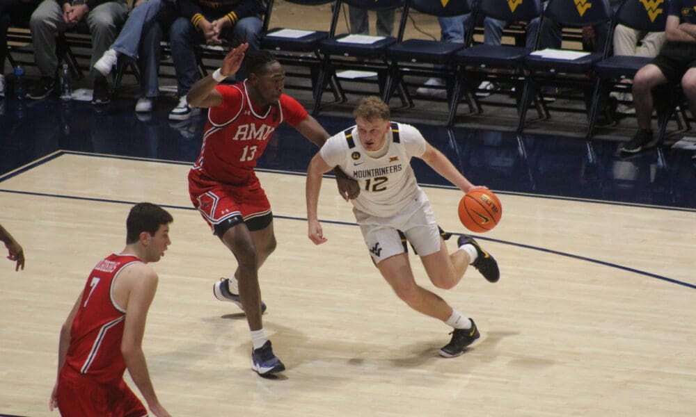 WVU Basketball star Tucker DeVries against RMU