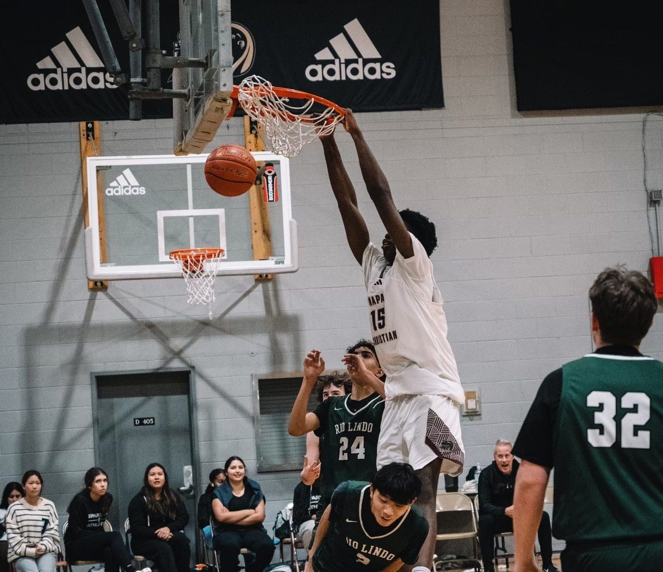 WVU Basketball recruit center Obinna Ekezie