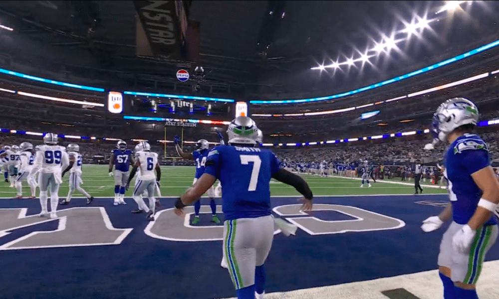 Geno Smith with Seahawks against Cowboys