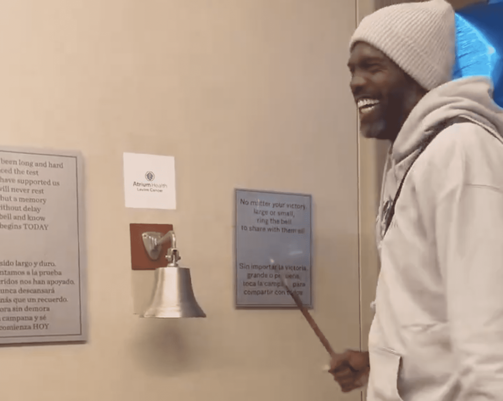 Randy Moss ringing cancer bell